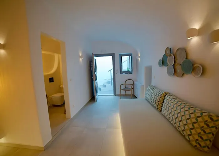 מלון Eternity Santorini 3*