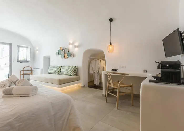 Eternity Santorini Otel 3*