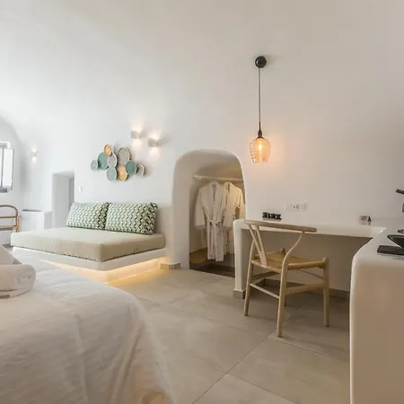 Eternity Santorini Hotel 3*